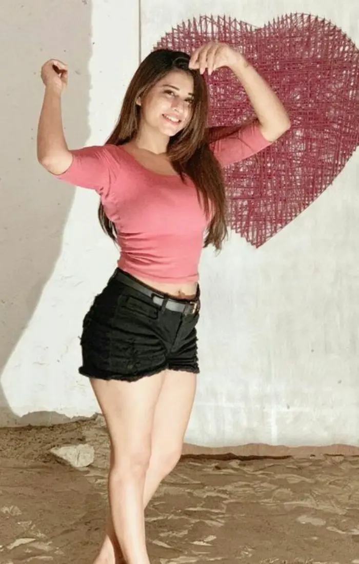Premium Escorts in Ghatkopar — Hot Natasha