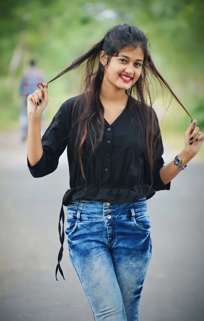 Premium Escorts in Powai — Hot Natasha