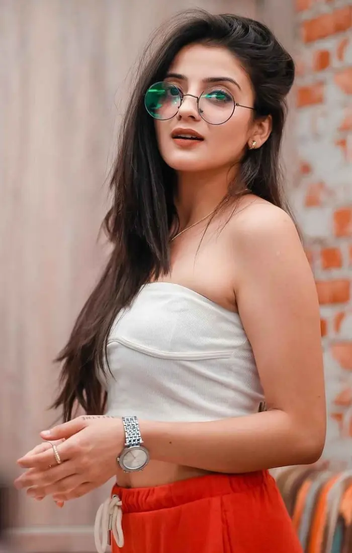 Punjabi Escorts in Pune - Hot Natasha