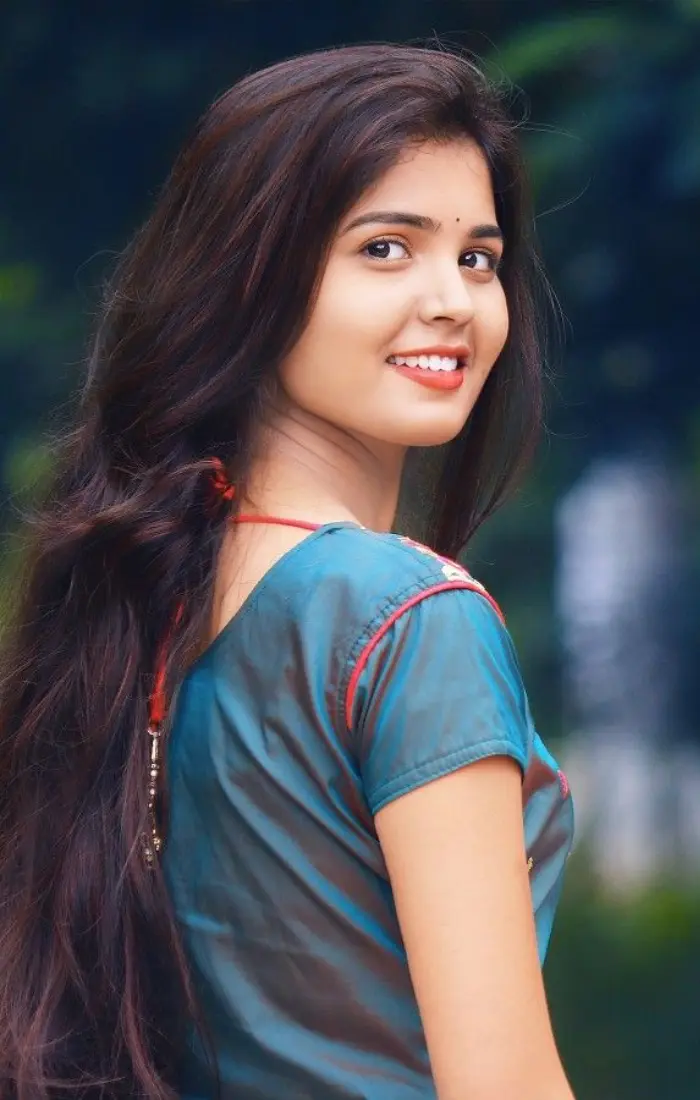 Premium Escorts in Juhu — Hot Natasha